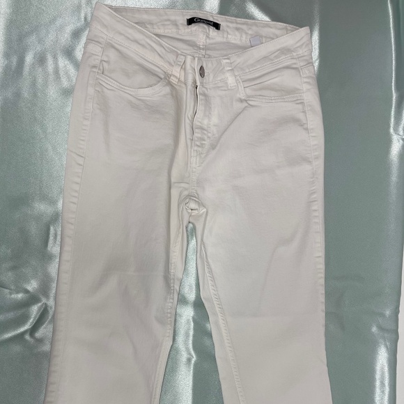Guapa‎ White Jeans With Embroidery Detail in Bottom - Size EU 42. - Picture 1 of 14